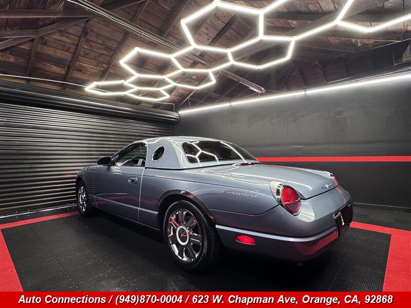 Used 2005 Ford Thunderbird RWD image 4