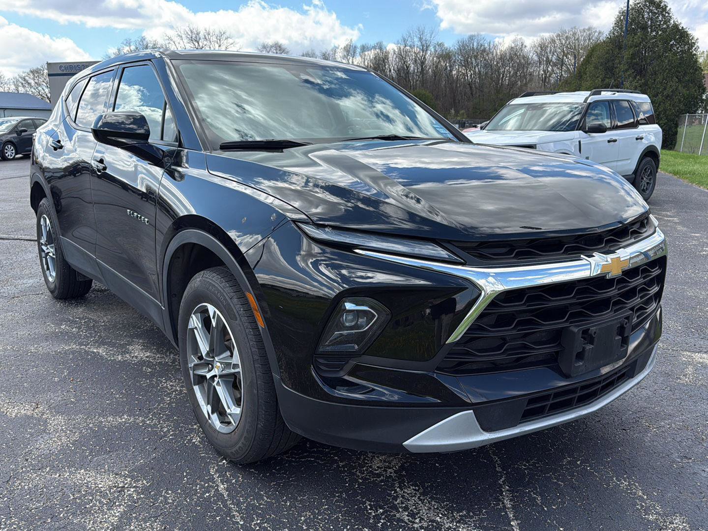 Used 2023 Chevrolet Blazer LT image 3