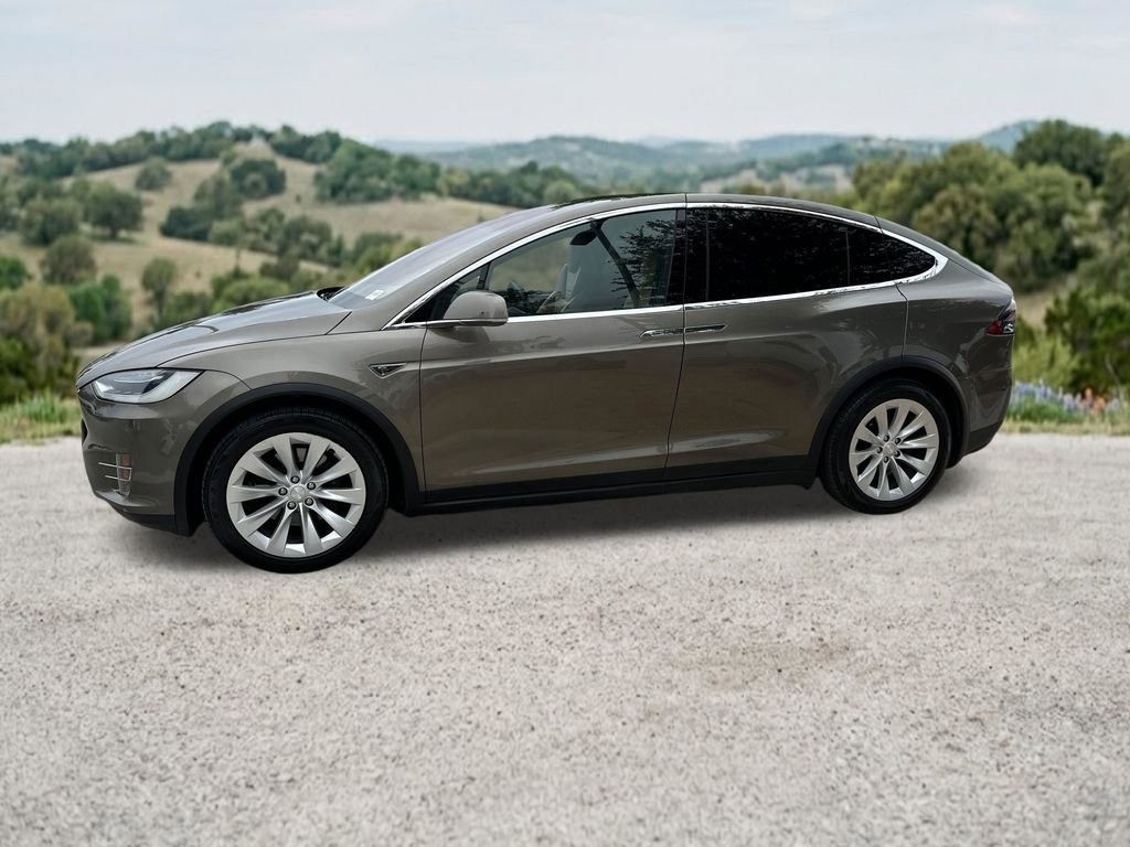 Used 2016 Tesla Model X 75D AWD/4WD image 4