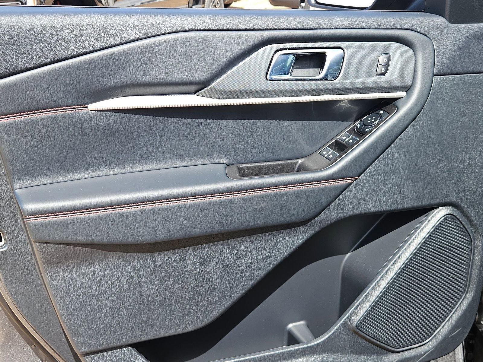 New 2026 Ford Explorer ST-Line image 11