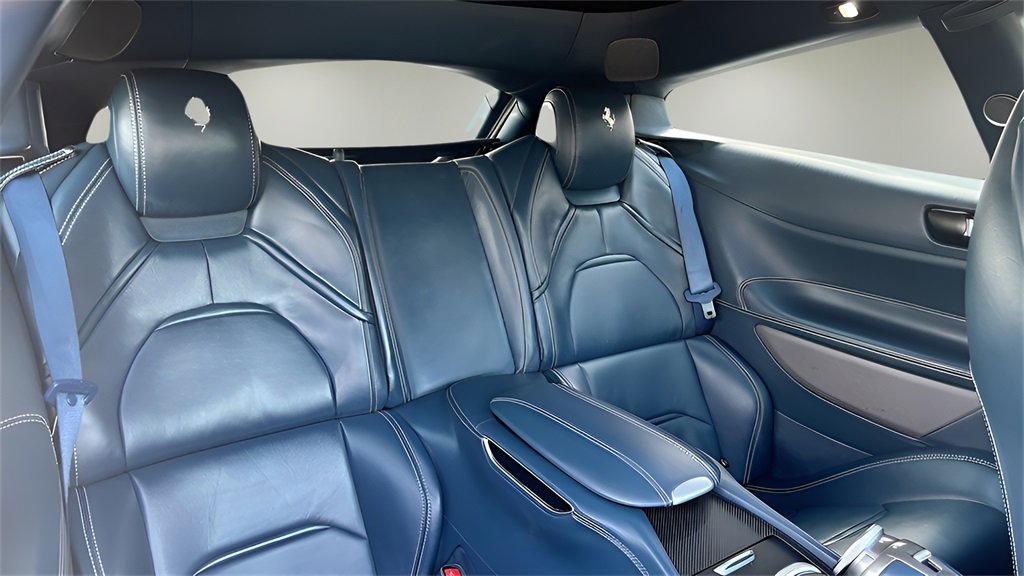 Used 2017 Ferrari GTC4Lusso image 10