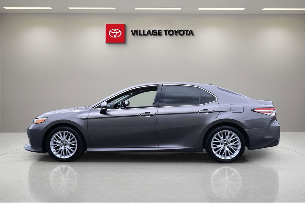 Certified 2020 Toyota Camry XLE FWD image 2