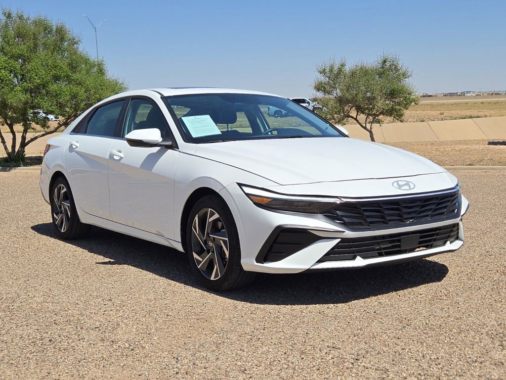 Used 2025 Hyundai Elantra Limited FWD image 7