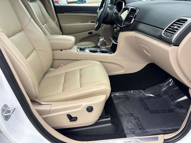 Used 2019 Jeep Grand Cherokee Limited image 18