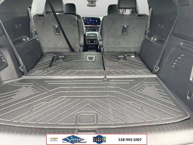 Used 2025 Chevrolet Traverse Z71 w/ LPO, Floor Liner Package AWD/4WD image 18