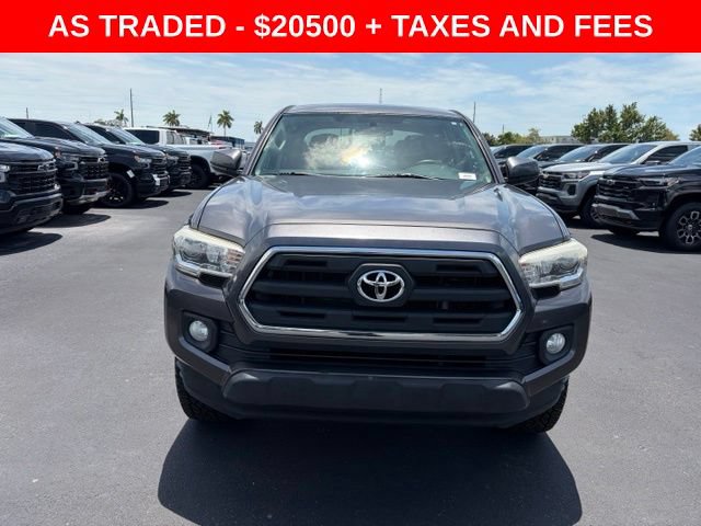 Used 2017 Toyota Tacoma SR5 RWD image 2