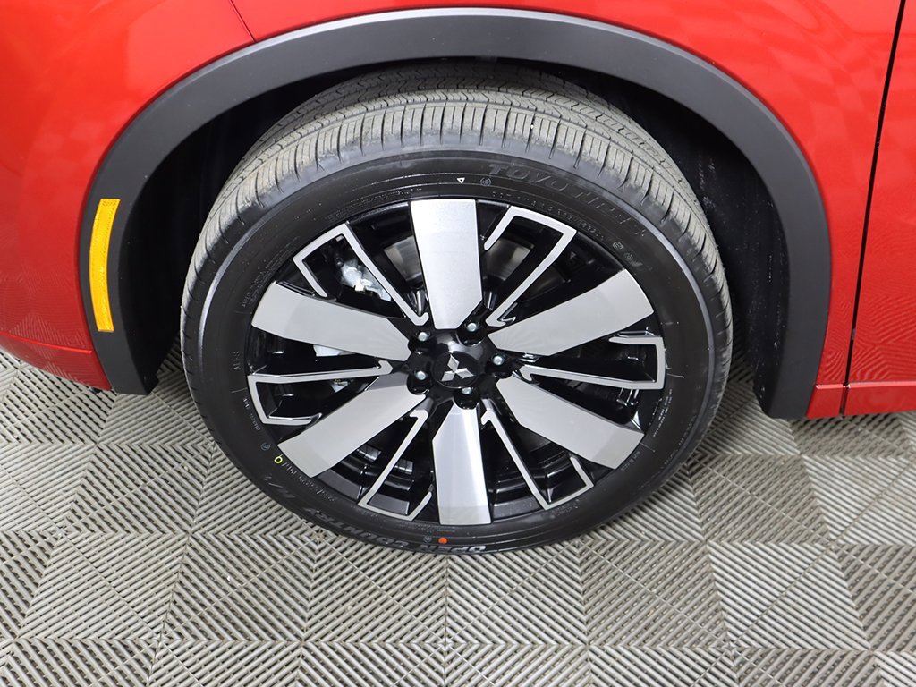 New 2025 Mitsubishi Outlander SEL image 25