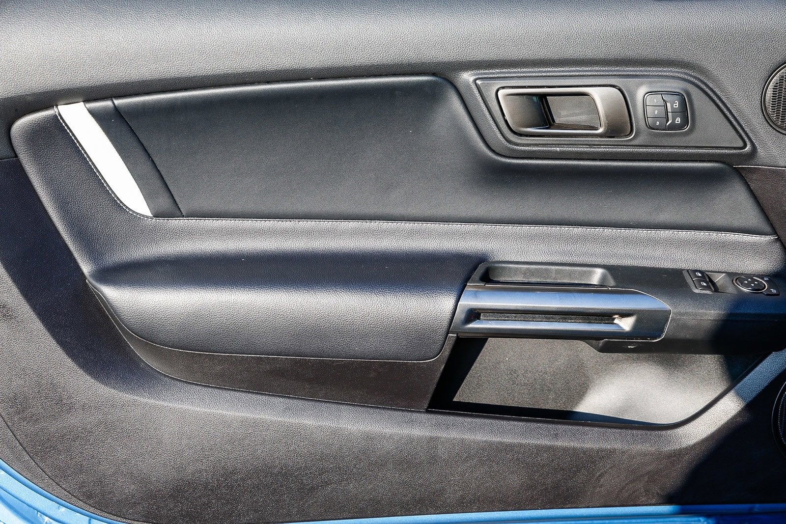 Used 2020 Ford Mustang Shelby GT500 w/ Technology Package image 17