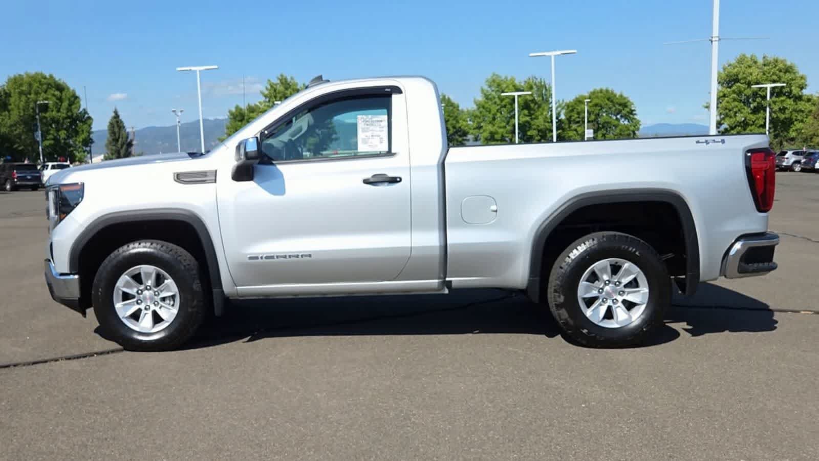 Used 2022 GMC Sierra 1500 Pro w/ Convenience Package AWD/4WD image 5