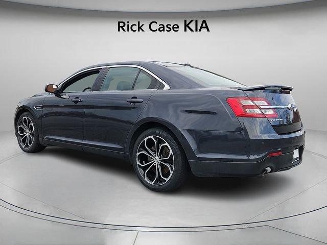 Used 2017 Ford Taurus SHO image 7