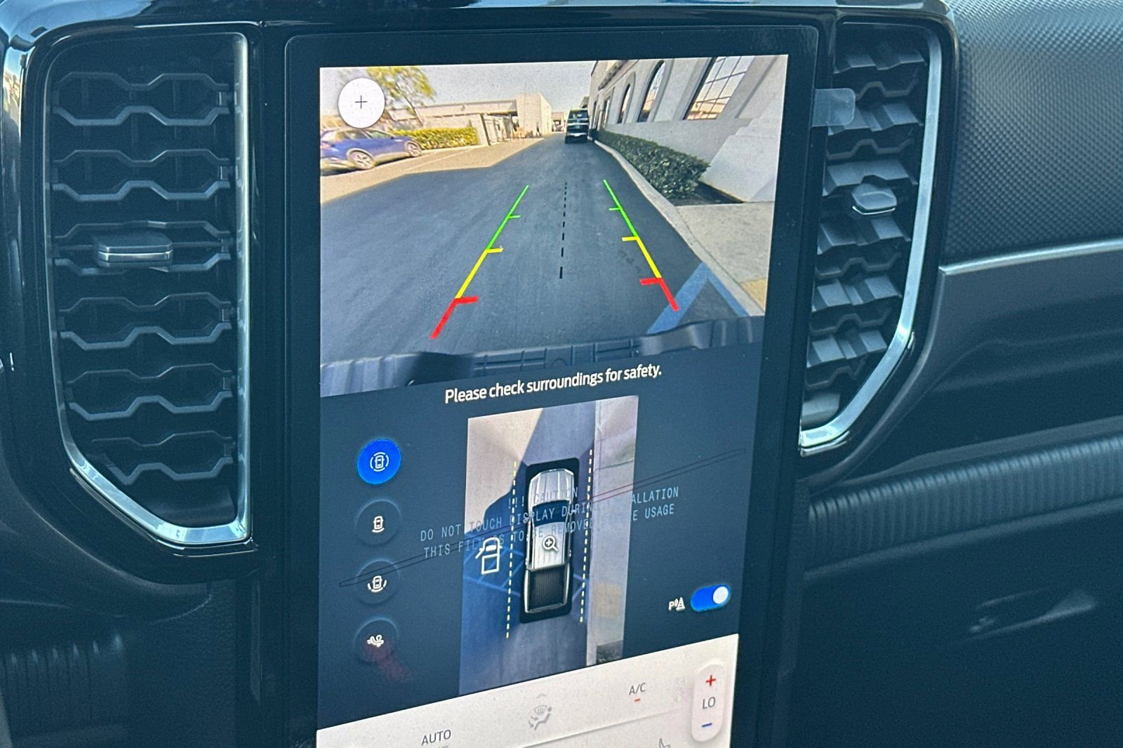 New 2025 Ford Ranger XLT w/ Equipment Group 301A High image 18