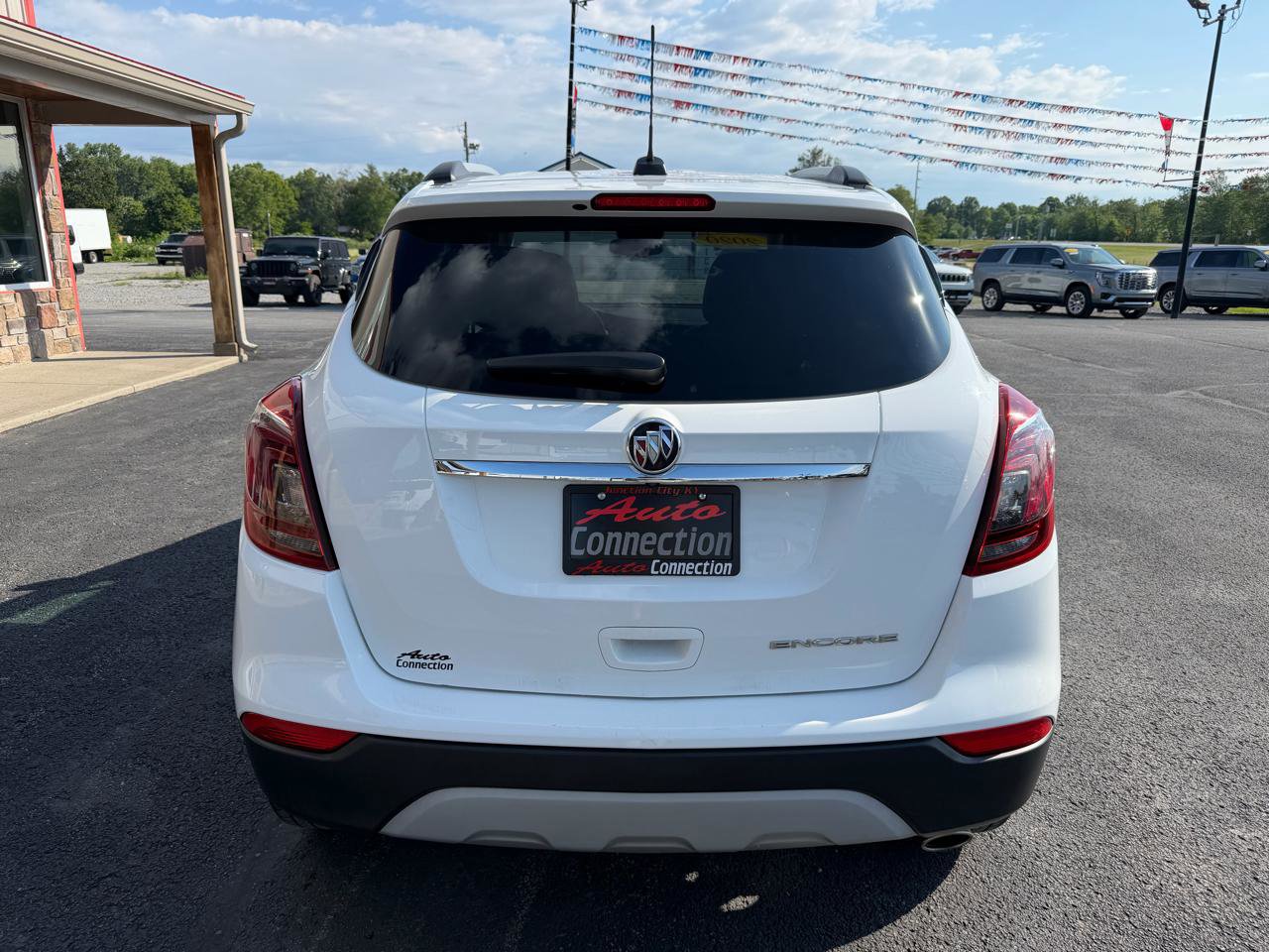 Used 2020 Buick Encore Preferred FWD image 5