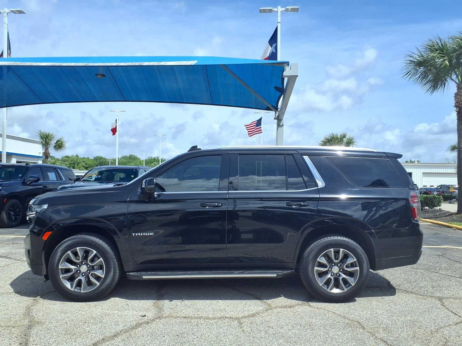 Used 2024 Chevrolet Tahoe LT w/ Luxury Package image 24