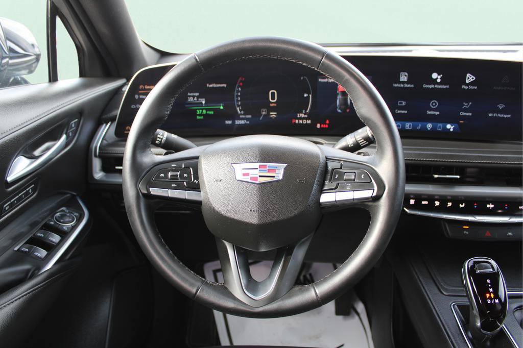 Used 2025 Cadillac XT4 Premium Luxury image 22