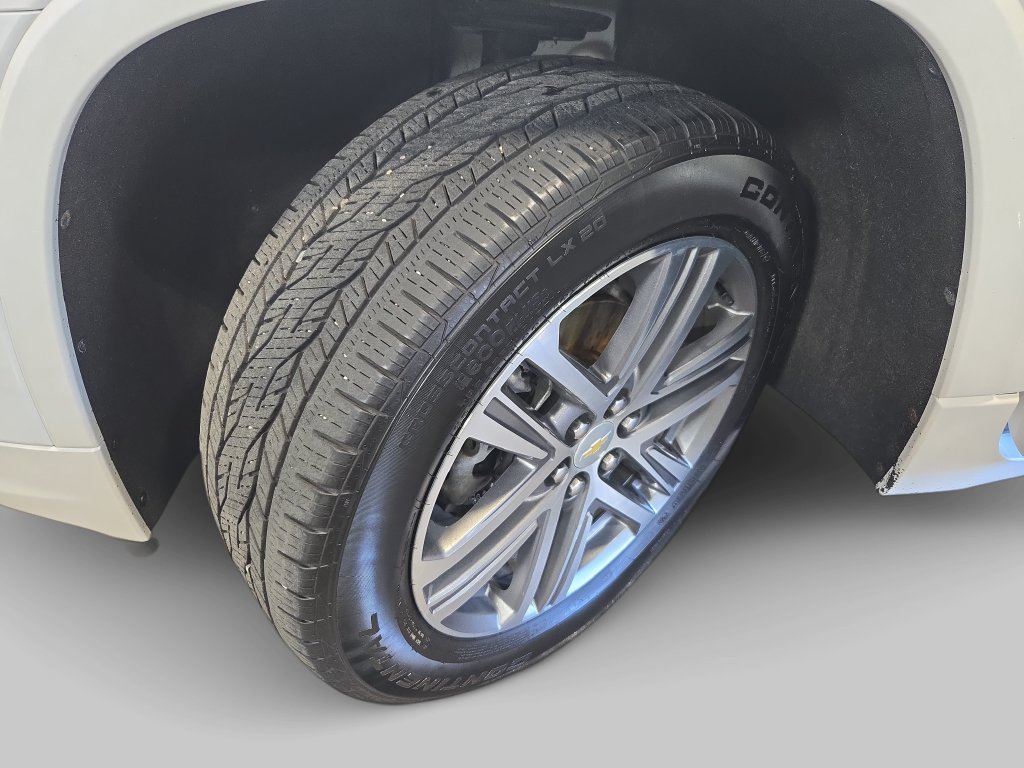 Used 2023 Chevrolet Traverse High Country AWD/4WD image 34