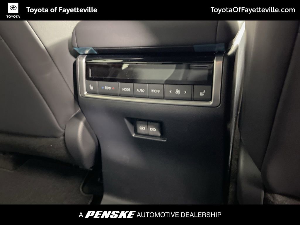 Used 2026 Lexus GX 550 w/ Cold Area Package image 10