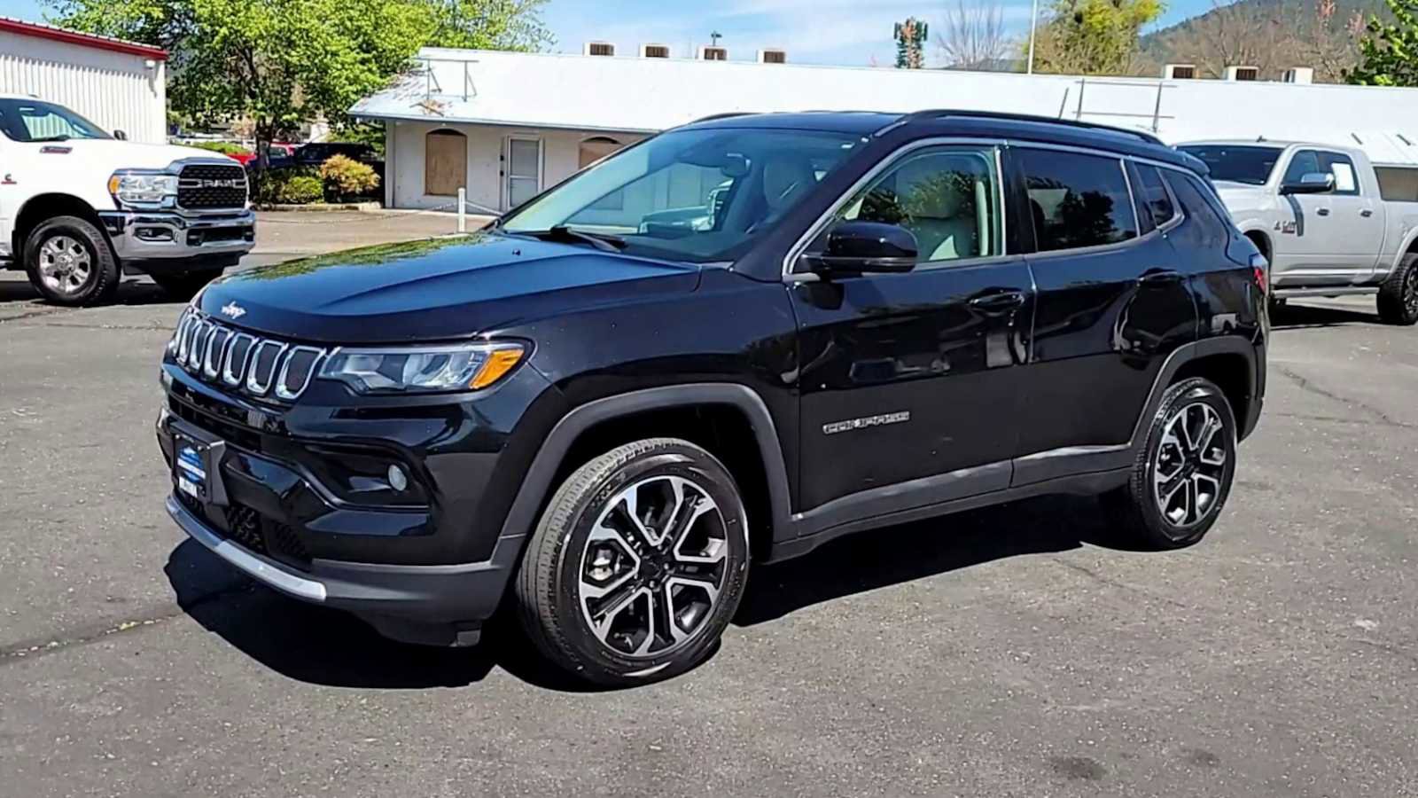 Used 2022 Jeep Compass Limited image 4