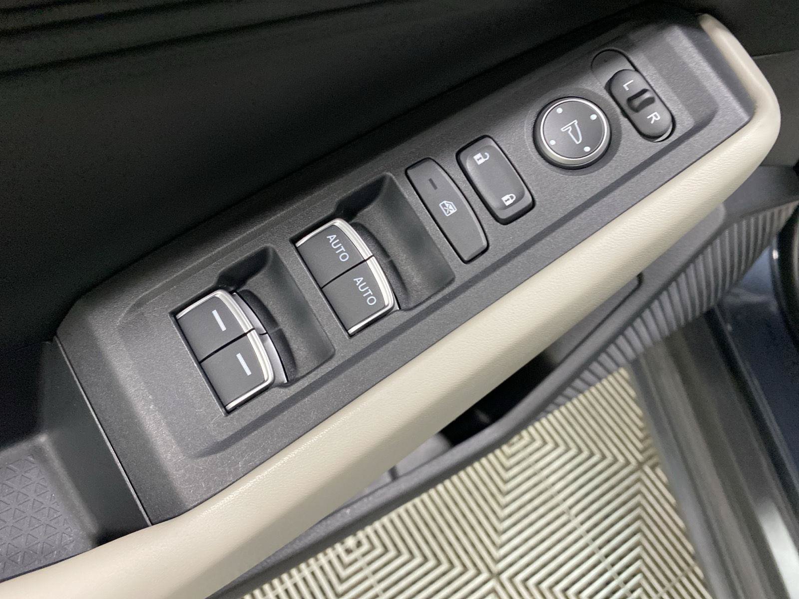 Certified 2024 Honda Accord EX image 18