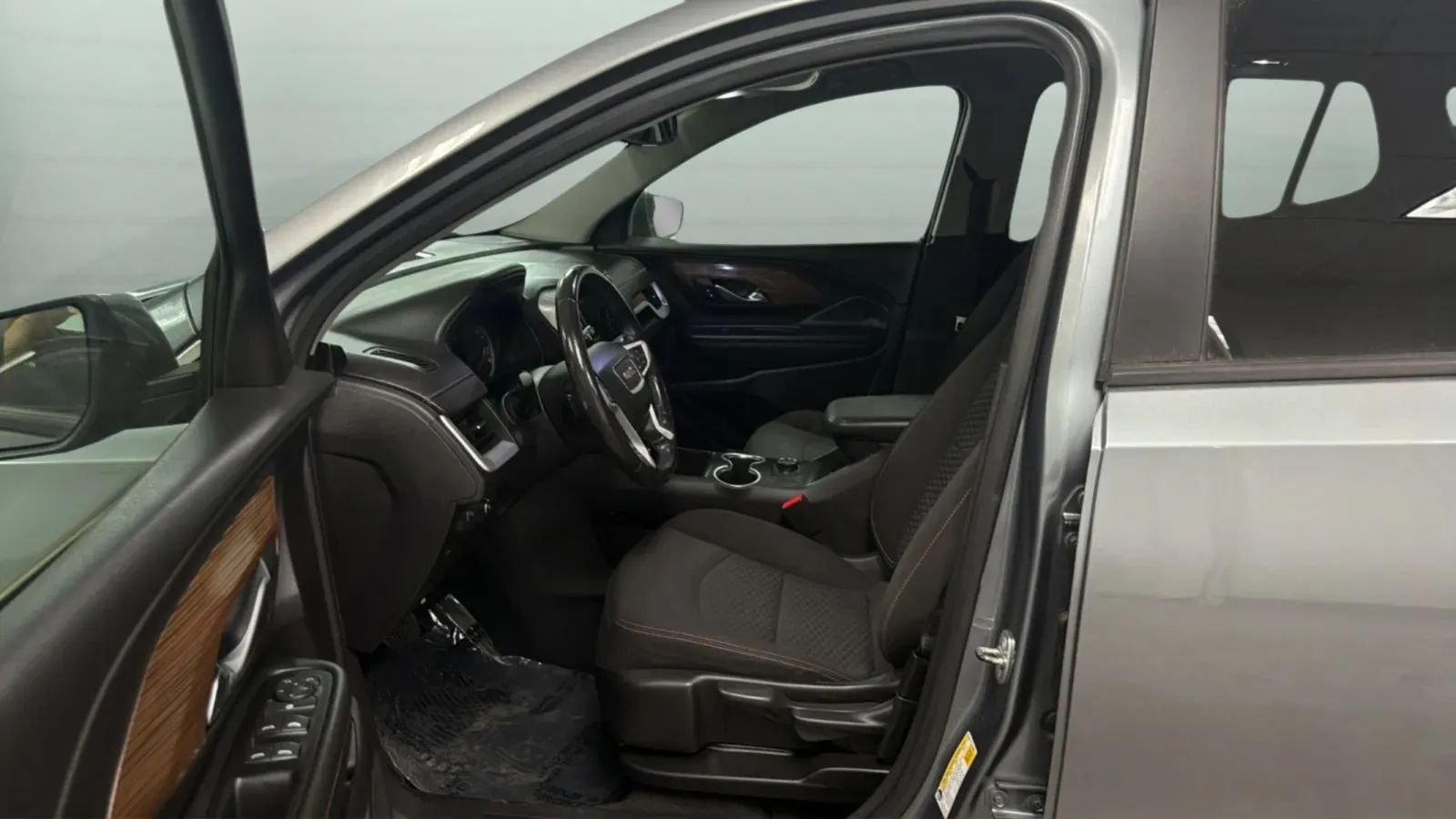 Used 2018 GMC Terrain SLE AWD/4WD image 21