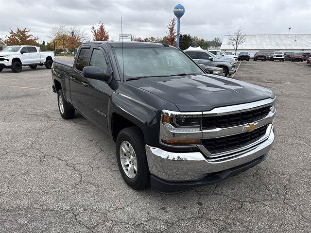 Used 2018 Chevrolet Silverado 1500 LT AWD/4WD image 46