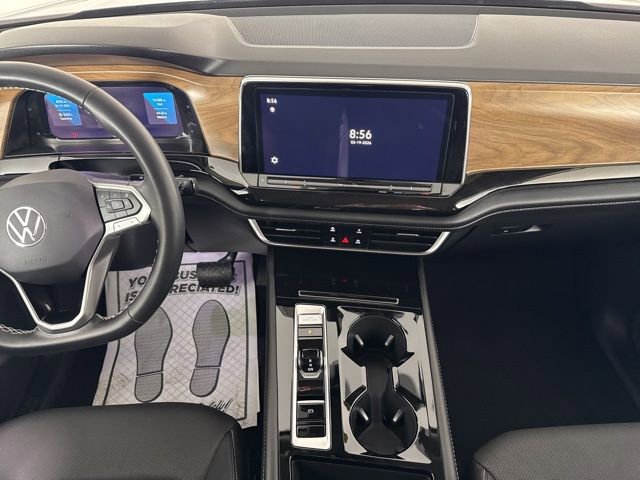 Used 2025 Volkswagen Atlas SE image 19