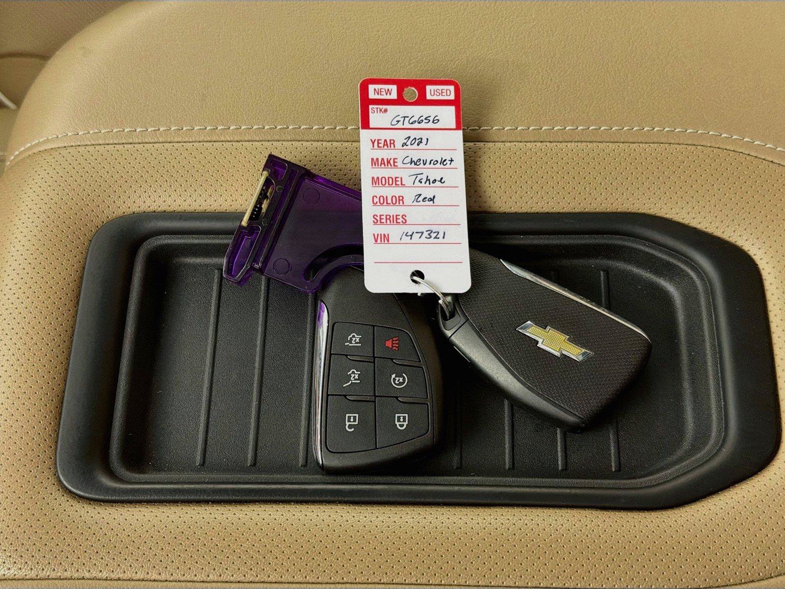 Used 2021 Chevrolet Tahoe Premier w/ Premium Package AWD/4WD image 4