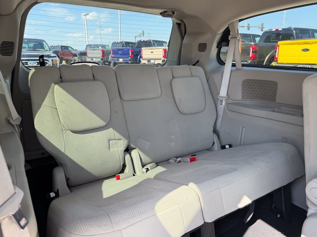Used 2013 Dodge Grand Caravan Crew FWD image 18