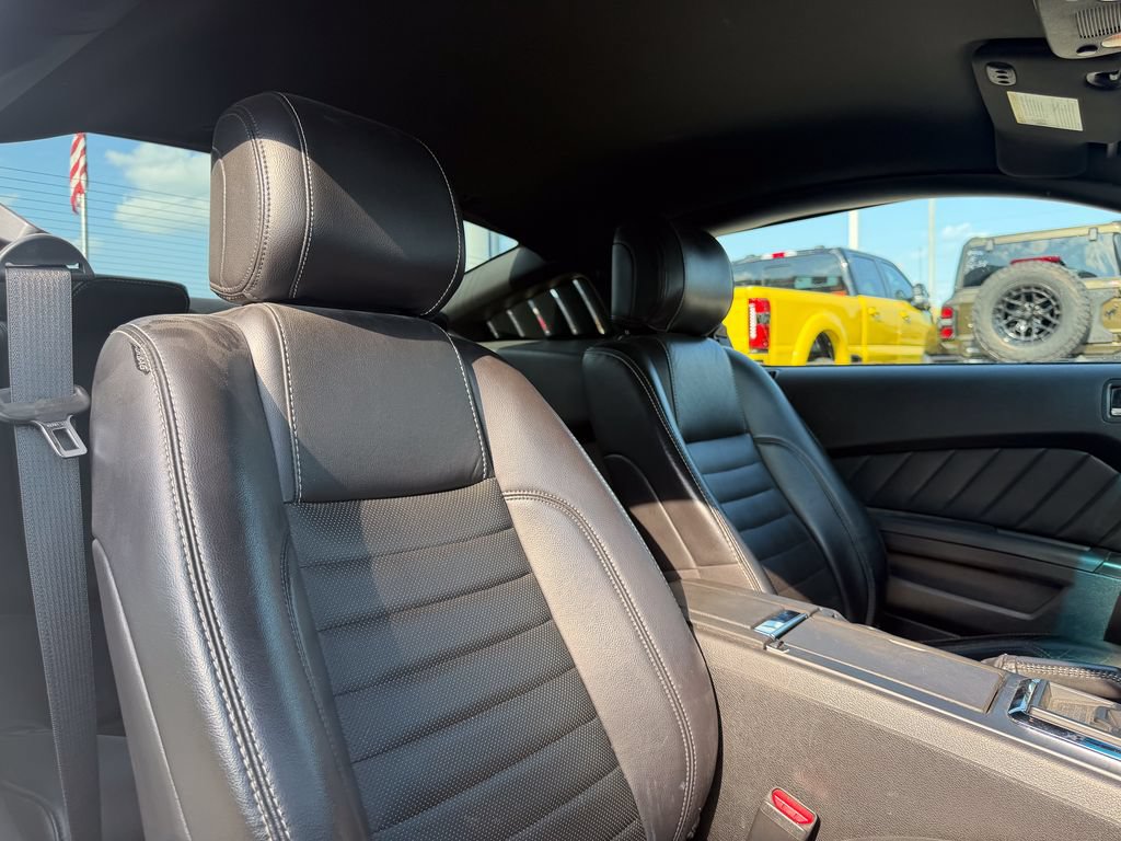 Used 2013 Ford Mustang Premium w/ V6 Performance Pkg RWD image 20