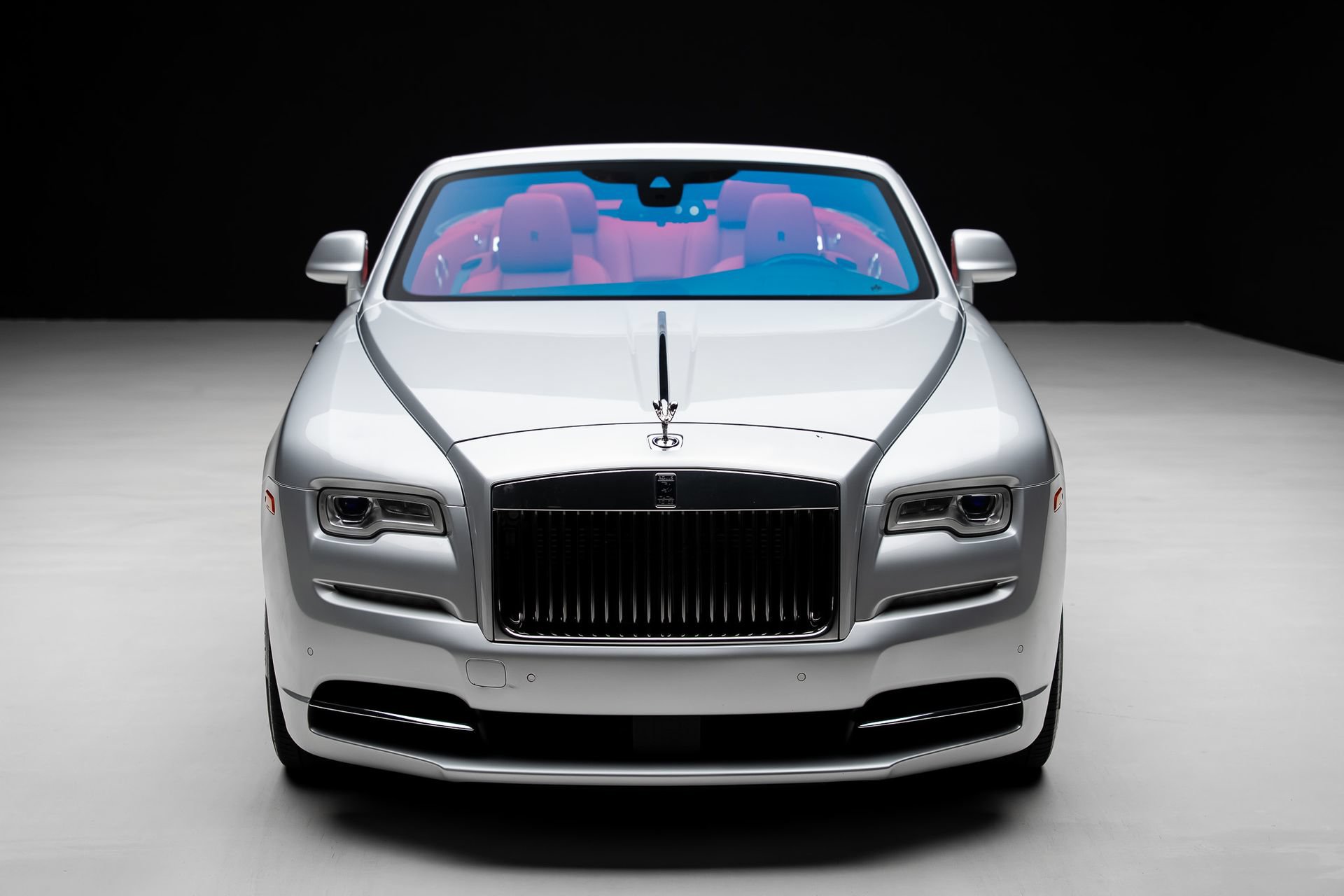 Used 2017 Rolls-Royce Dawn RWD image 8