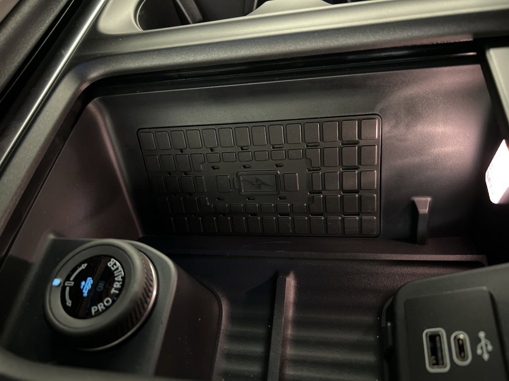 New 2025 Ford Expedition Active image 17