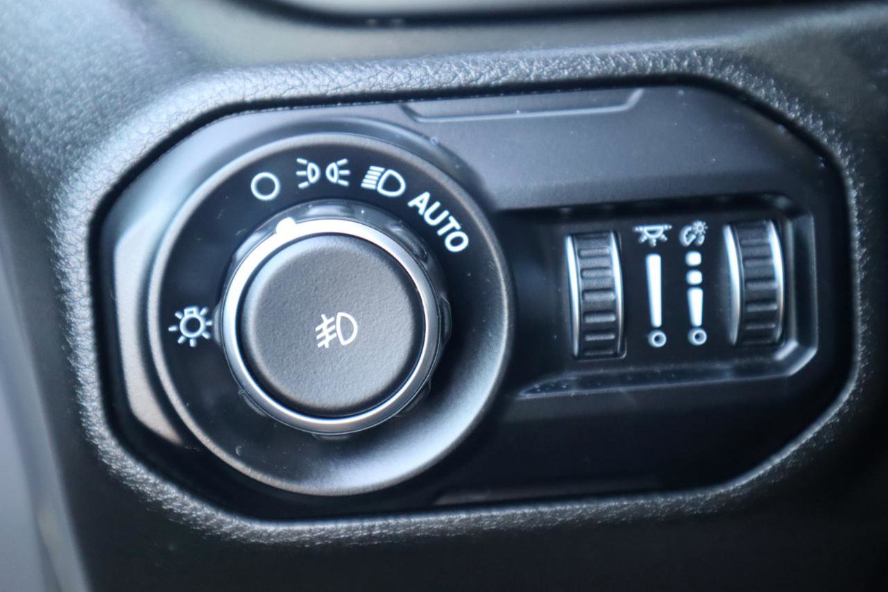 Used 2018 Jeep Wrangler Unlimited Sport S AWD/4WD image 54