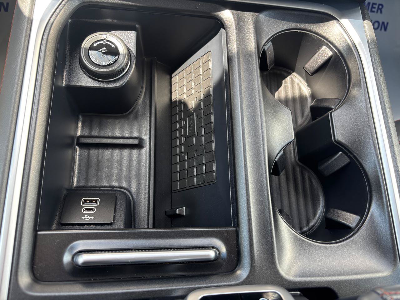 Used 2025 Ford Expedition Max Active AWD/4WD image 24