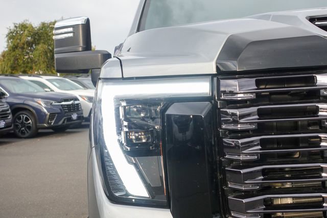 Used 2025 GMC Sierra 2500 Denali Ultimate image 5
