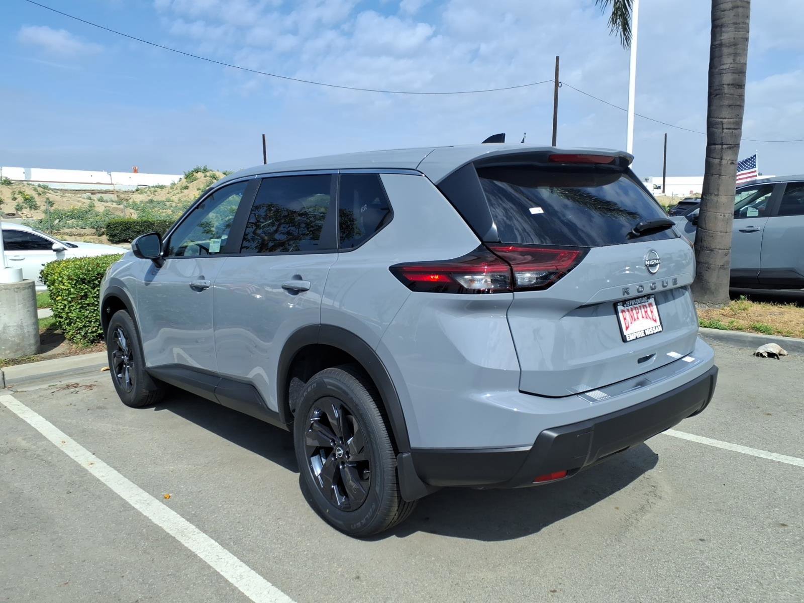 New 2026 Nissan Rogue SV FWD image 9