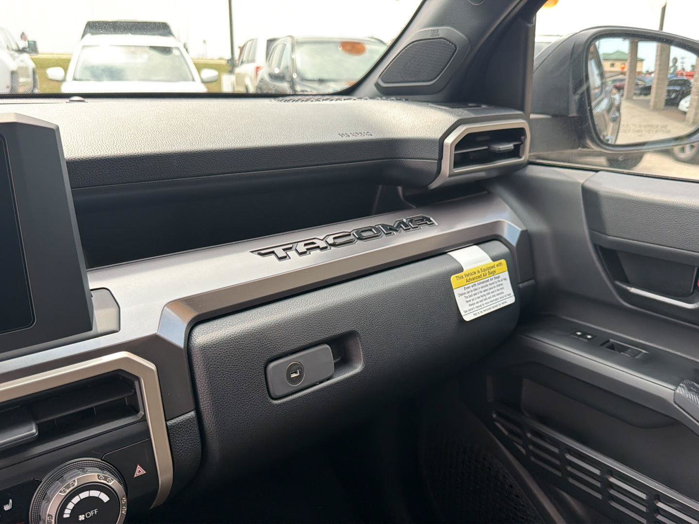 Used 2026 Toyota Tacoma SR5 AWD/4WD image 15