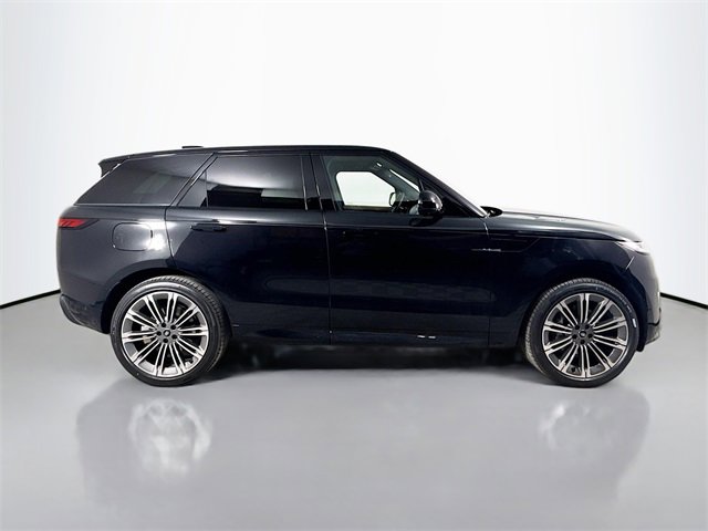 New 2025 Land Rover Range Rover Sport Dynamic SE image 4