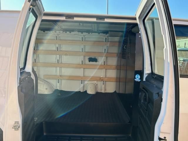 Used 2022 Chevrolet Express 2500 w/ Driver Convenience Package RWD image 14