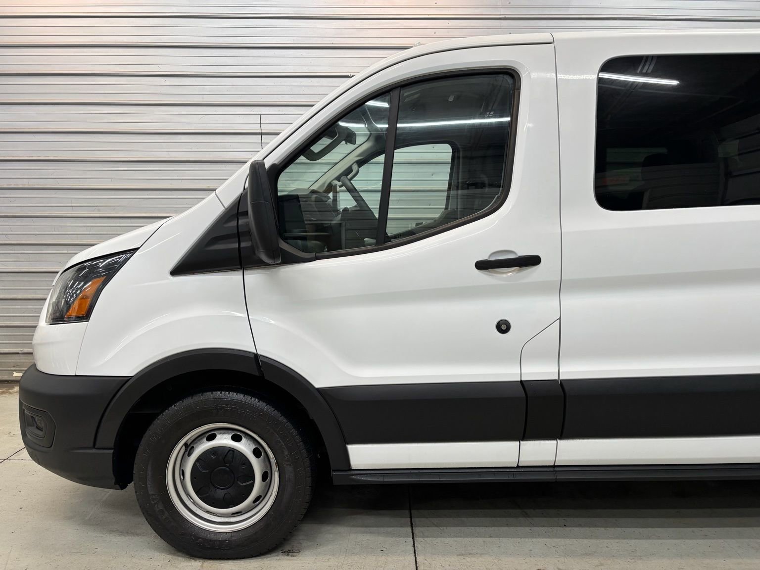 Used 2020 Ford Transit 150 XL image 3
