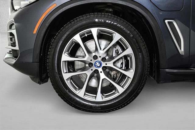 Used 2022 BMW X5 xDrive45e image 25