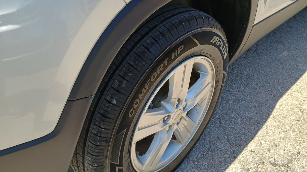 Used 2019 Chevrolet Trax LT w/ LT Convenience Package AWD/4WD image 28