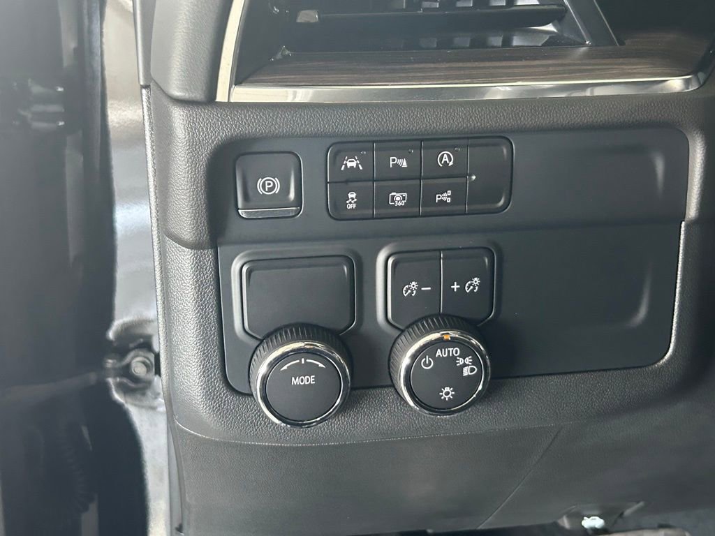 Used 2025 Chevrolet Tahoe LS image 20