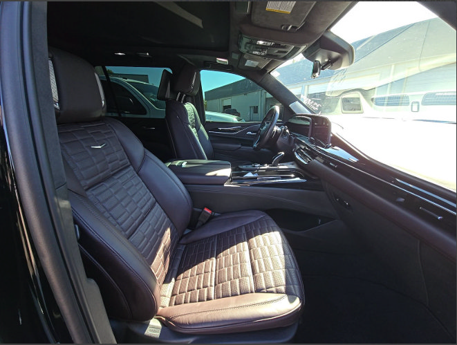 Used 2024 Cadillac Escalade V w/ LPO, ONYX Package AWD/4WD image 9