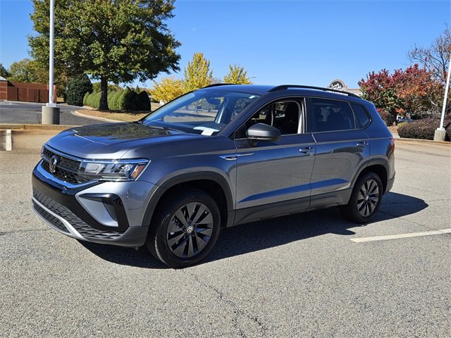 Used 2024 Volkswagen Taos S image 3