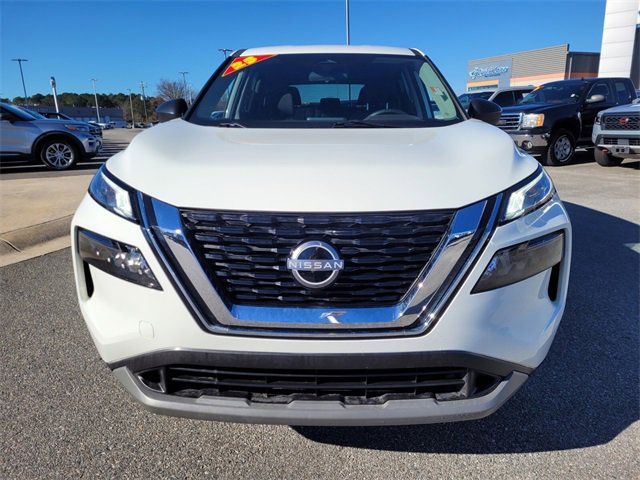 Used 2023 Nissan Rogue S image 2
