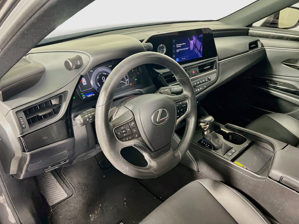 Used 2024 Lexus ES 300h w/ Premium Package FWD image 5