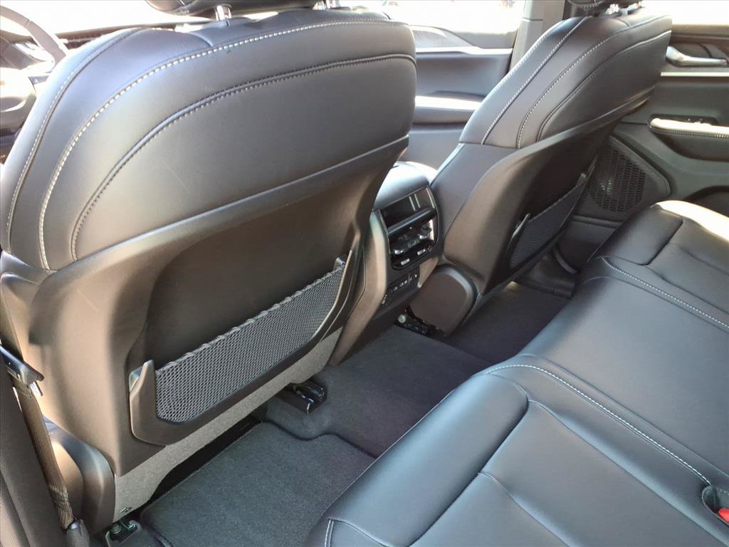 New 2026 Jeep Grand Cherokee Limited AWD/4WD image 15