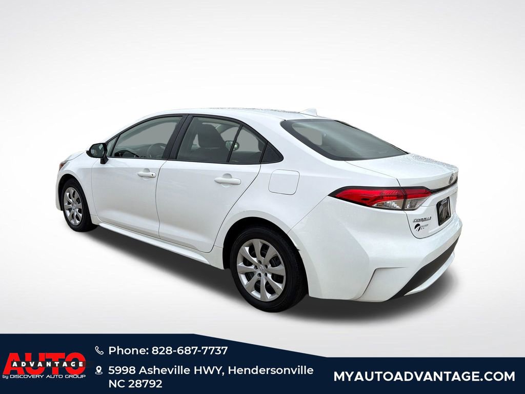 Used 2020 Toyota Corolla LE FWD image 7