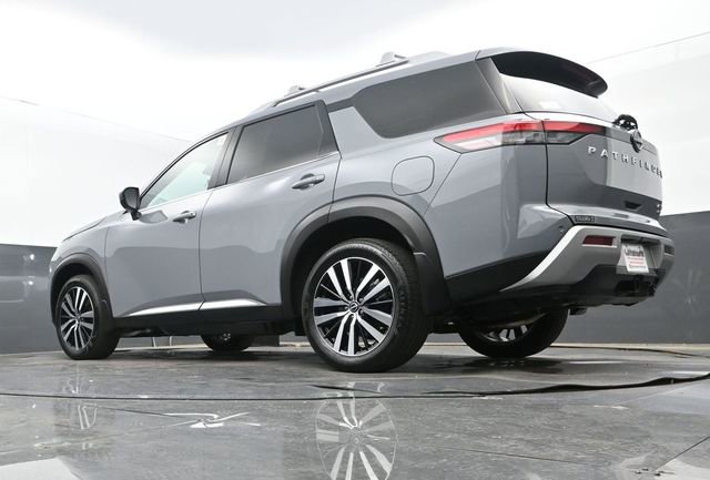 Used 2025 Nissan Pathfinder Platinum AWD/4WD image 26