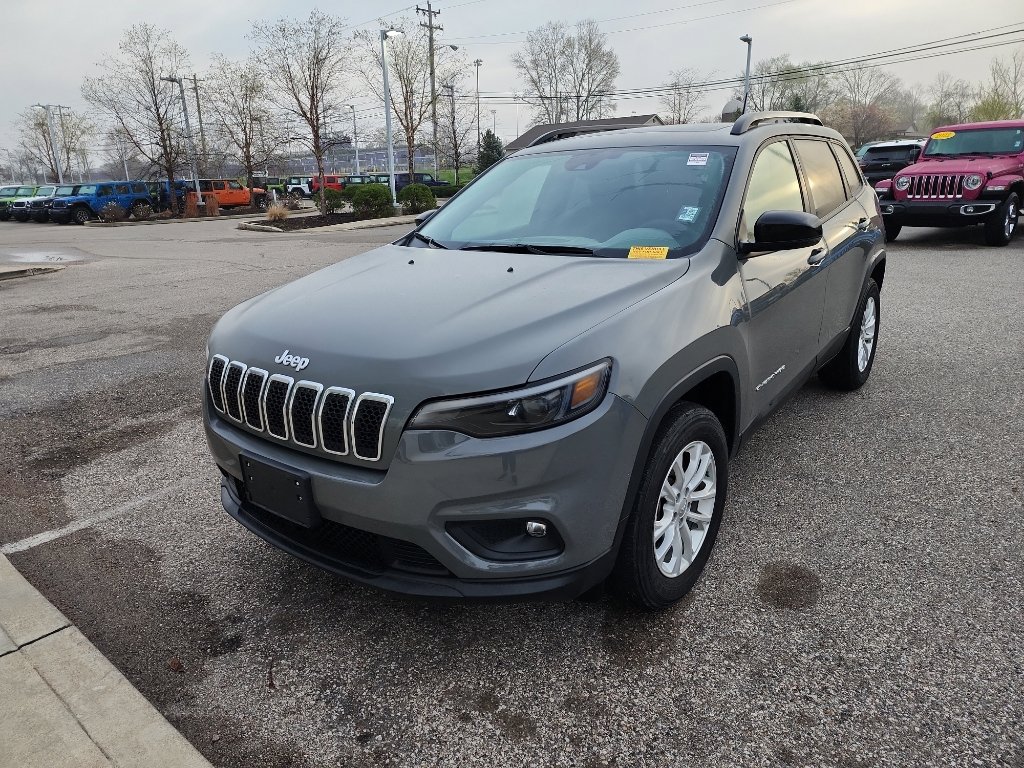 Used 2022 Jeep Cherokee Latitude Lux w/ Sun & Sound Group image 3