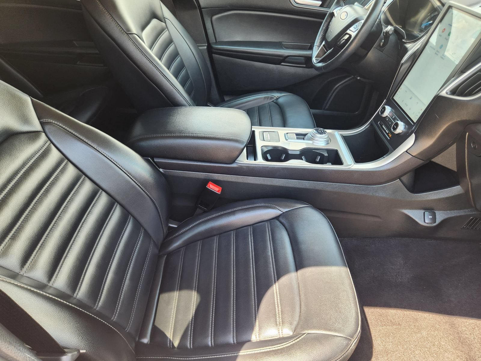 Used 2024 Ford Edge SEL AWD/4WD image 16